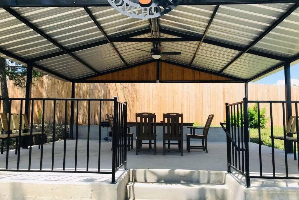 Cyc Eclectic Back House With Bbq Gazebo Βίλα Σαν Αντόνιο Εξωτερικό φωτογραφία