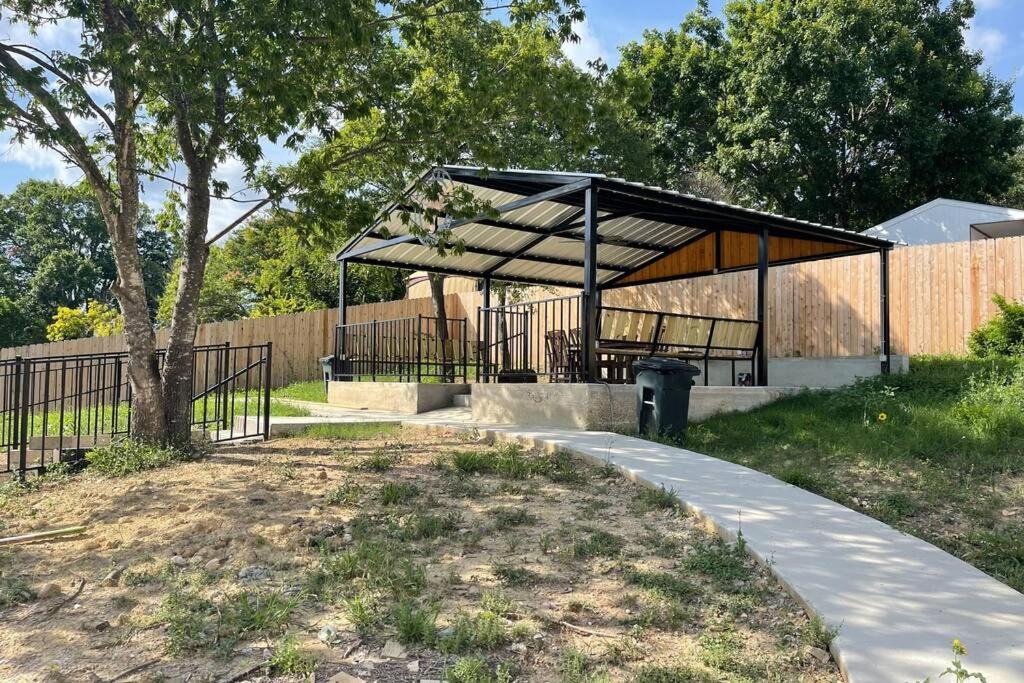 Cyc Eclectic Back House With Bbq Gazebo Βίλα Σαν Αντόνιο Εξωτερικό φωτογραφία