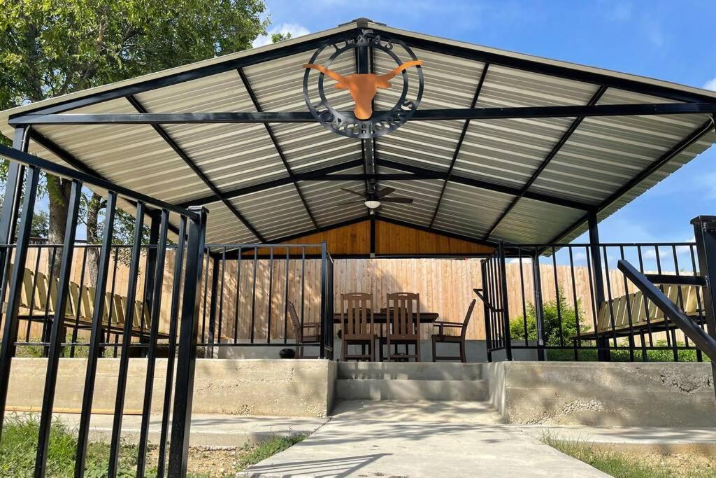 Cyc Eclectic Back House With Bbq Gazebo Βίλα Σαν Αντόνιο Εξωτερικό φωτογραφία