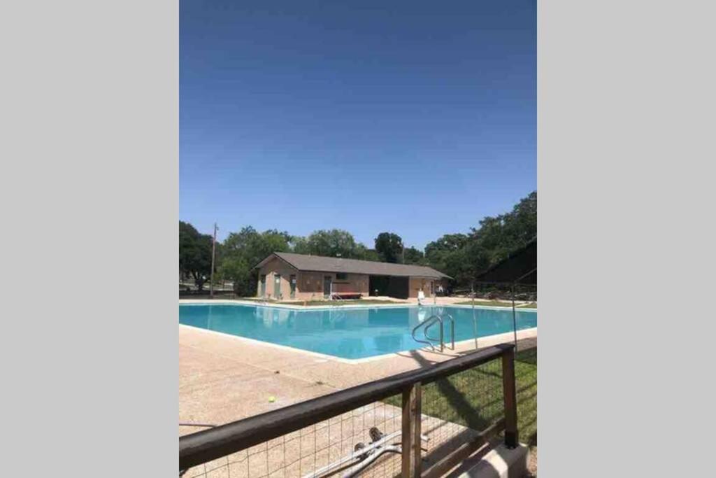 Cyc Eclectic Back House With Bbq Gazebo Βίλα Σαν Αντόνιο Εξωτερικό φωτογραφία
